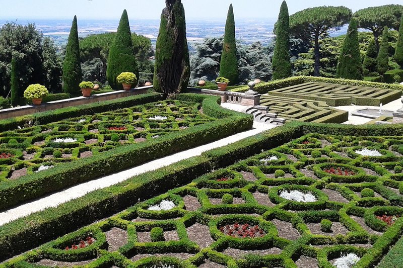 Audio Guided Tour of Castel Gandolfo Gardens by Bus - ITALY MUSEUM