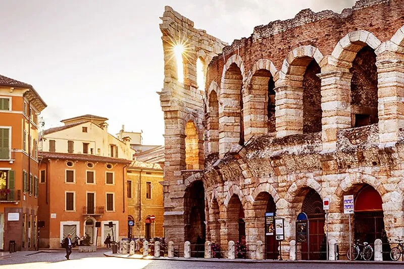 Visita guiada pela Arena de Verona - Reserve em  Brasil