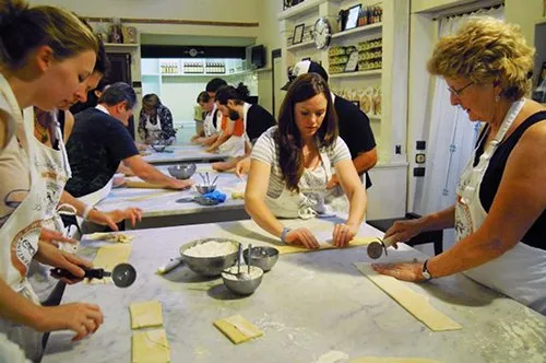 Cooking Class in Florence with Market Tour
