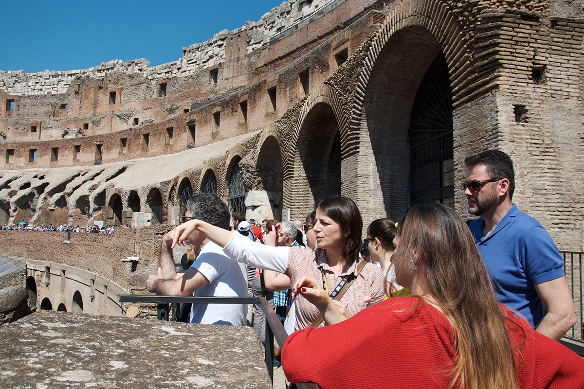 Group tour of the Colosseum with access to the Arena, the Roman Forum and the Palatine Hill