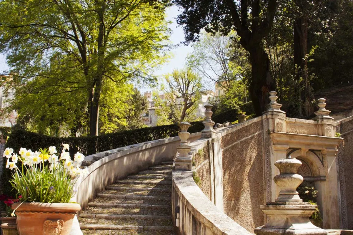 Priority Access to Villa d'Este Tivoli + Audioguide of the City of Rome