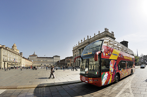 Panoramic tour of Turin with open-top bus
