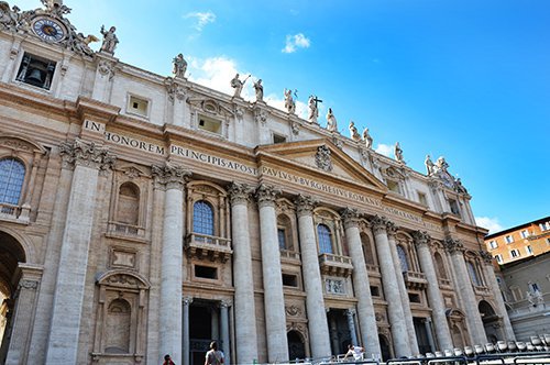 Visit the St. Peter's Basilica - Private Guide Tour