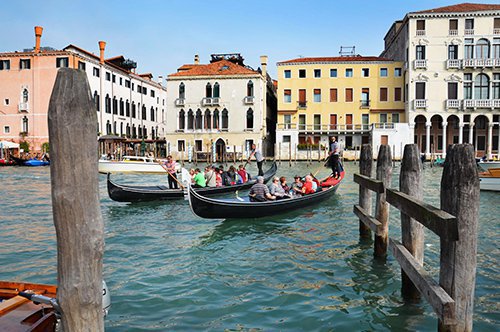 Serenata na gôndola em Veneza